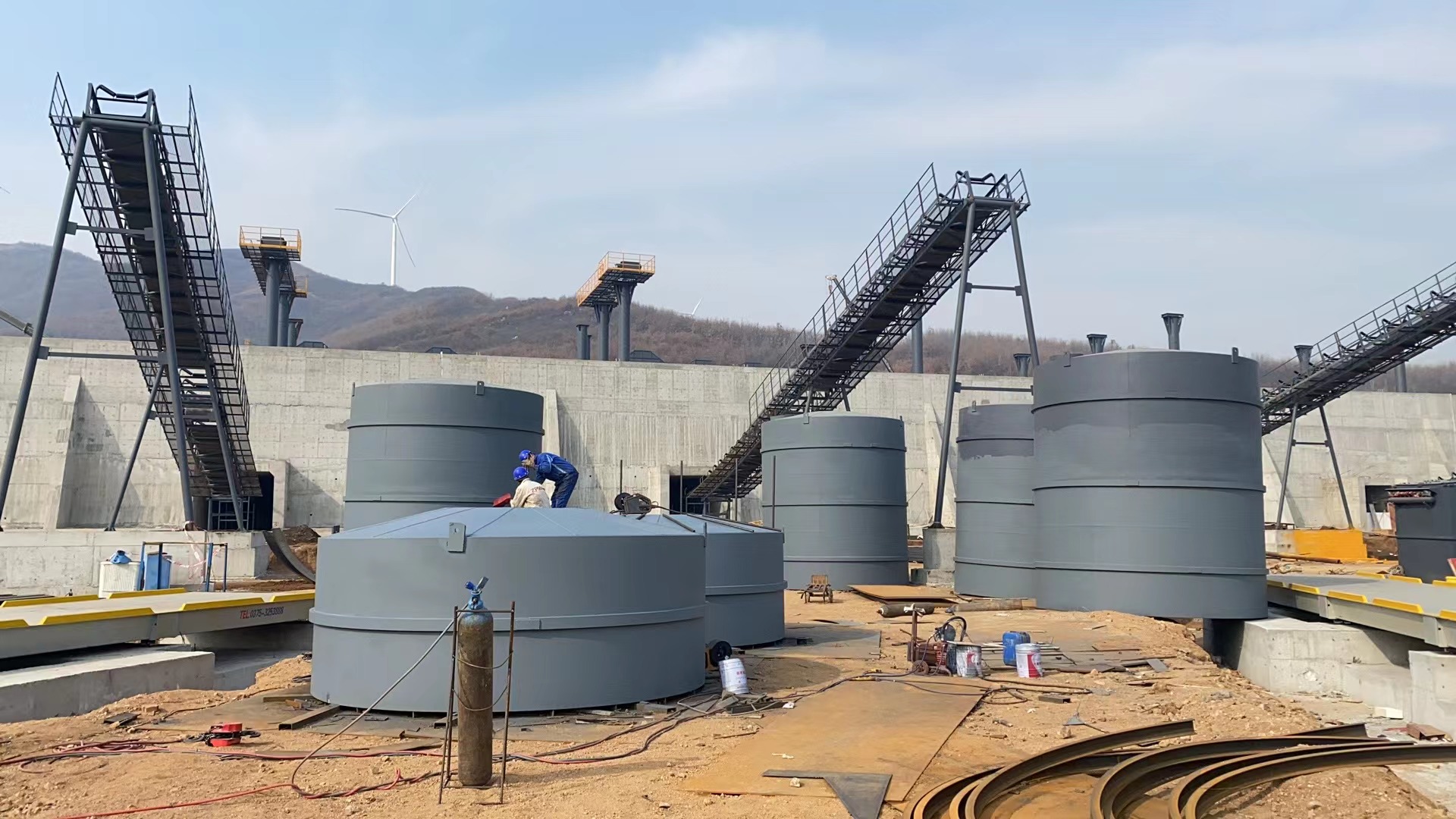 锡林郭勒骨料钢板仓河南项目大型骨料仓生产线进度